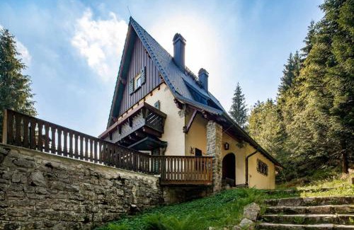 Eibenstock House | Unforgettable Stay at Berghaus Carlsfeld - 10/10 Rating