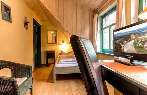 Schmilka Bed & Breakfast | Cozy Stay at Berghaus Rauschenstein in Nationalpark Schmilka