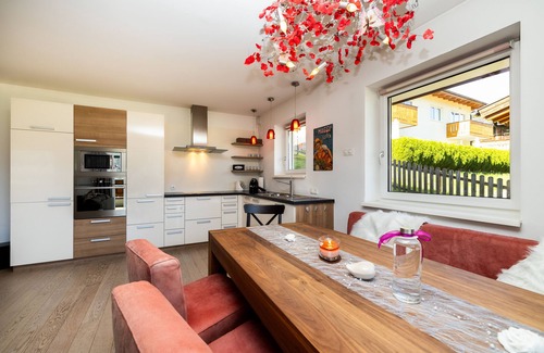 Flachau Apartment | Top-Rated "Berghaus" Ski-In/Ski-Out Apartment with Pool