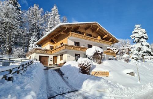 Untertschern Apartment | Family-Friendly Stay at Berghaus Traumblick - 9.5/10 Rated