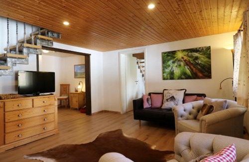 Todtnauberg Apartment | Relaxing Retreat at Berghof Almzeit - Philosophenstüble