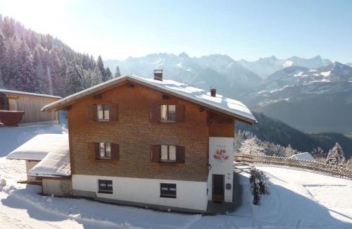 Ludesch Apartment | Cozy Berghof Burtscher: Enjoy Breakfast and a Hot Tub
