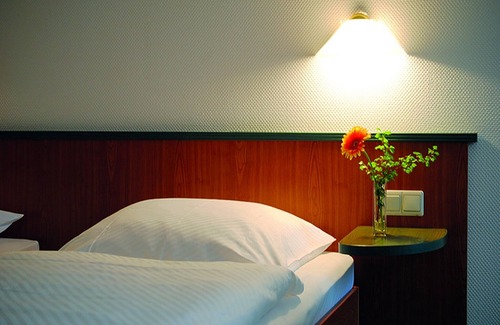 Itzum-Marienburg Hotel | Charming Berghotel Brockenblick: Family-Friendly Retreat