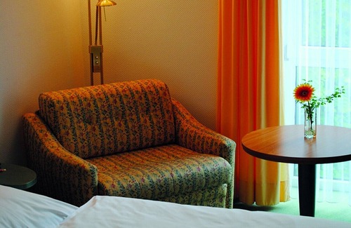 Itzum-Marienburg Hotel | Charming Berghotel Brockenblick: Family-Friendly Retreat