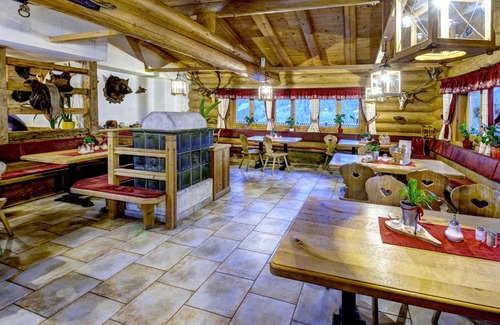 Zell am See Hotel | Relax at Berghotel Jaga-Alm: Oceanfront Spa & Pool Retreat