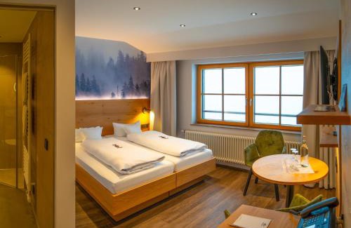Seebach Hotel | Discover Berghotel Mummelsee: Family-Friendly Retreat