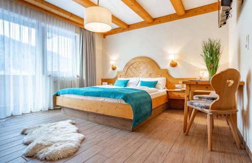 Wald im Pinzgau Hotel | Inviting Mountainclub Hotel Ronach with Oceanfront Pool & Spa