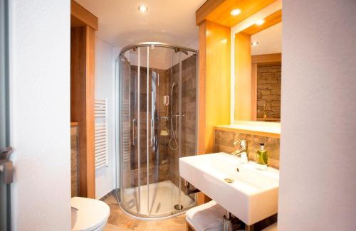 Wolfenschiessen Hotel | Experience Comfort at Berghotel Trübsee with Ocean Views
