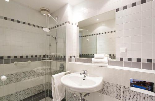 Nuttlar Hotel | Family-Friendly Stay at Bergkloster Bestwig with Breakfast