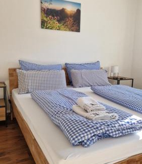 Ettensberg Apartment | Discover Bergliebe - Talstation with Oceanfront Views