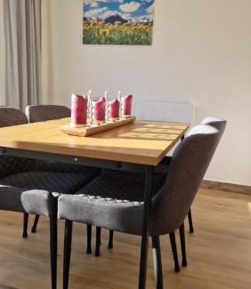 Ettensberg Apartment | Discover Bergliebe - Talstation with Oceanfront Views