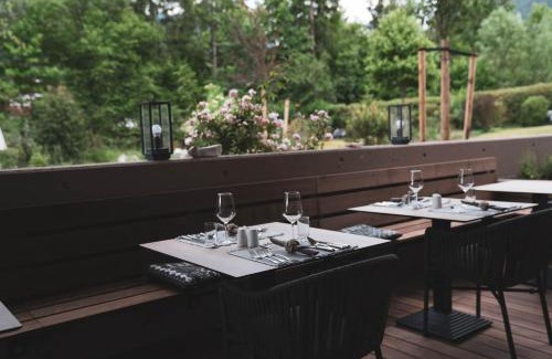 Strobl Hotel | Experience Bergrose Hideaway: 4-Star Oceanfront Retreat