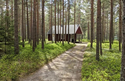 Laane-Nigula Parish House | Pet-Friendly Bergsby Noarootsi with Family Amenities