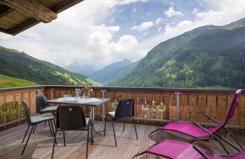 Vorderlanersbach Apartment | Discover Bergsonne: 4-Star Family-Friendly Retreat
