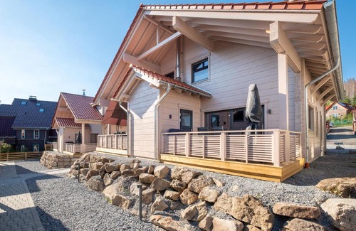 Mandelholz House | Oceanfront Bergwaldchalet Komfort - Guest Rated 9.7/10