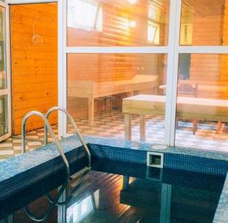 Perechin Hotel | Discover Berizka: Pet-Friendly Retreat with Hot Tub