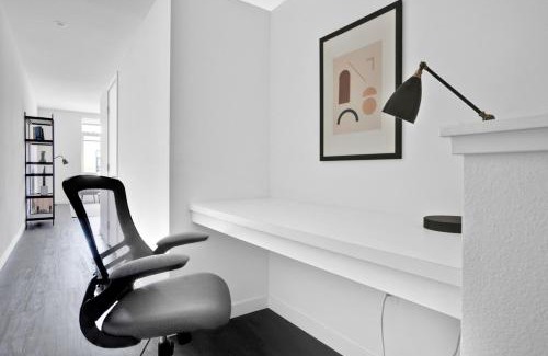 Southwest Berkeley Apartment | Inviting Berkeley 1BR with Gym, Roof Access & Pet-Friendly