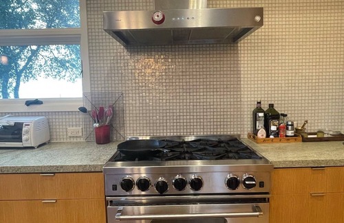 Berkeley Hills House | Berkeley Hills: Views, Hiking Trails & Family-Friendly Stay