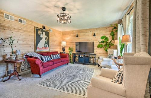 Berkeley Springs House | Unwind in Berkeley Springs with Fire Pit & Spa Amenities