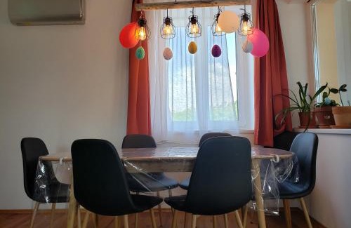 Sarvar Villa | Highly Rated Berkenye Pihenőház with Hot Tub & Family Fun