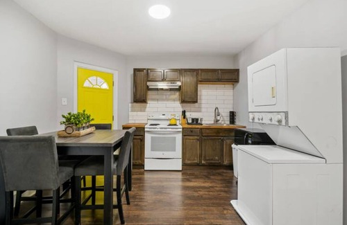 Wynnefield Apartment | Pet-Friendly Berks St #2: Family Comfort Awaits You