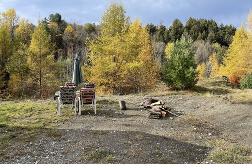Enosburg Falls Apartment | Escape to Berkshire's Off The Grid Tiny Home Retreat