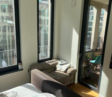 Oberdorla Apartment | Berlin -Central-Mitte Light Filled 2BD