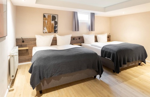 Pankow Apartment | Berlin Florastraße | Two-Bedroom XXL Duplex Suite