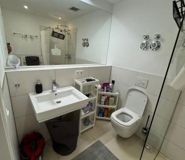 West Berlin Centre Apartment | Berlin Ku'damm 1