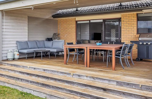 Bermagui House | Scenic Bermagui River View Villa with Pool and Oceanfront