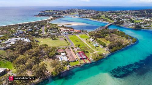 Bermagui House | Family-Friendly Escape at Bermagui River View Villa