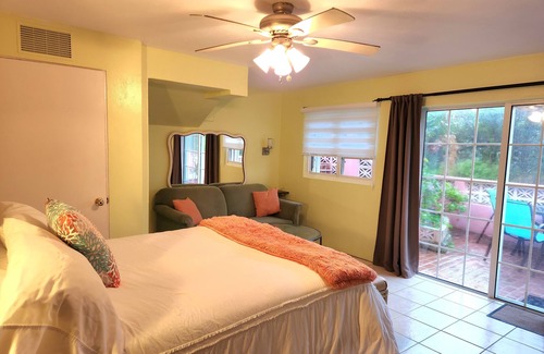 Southampton House | Top-Rated Bermuda Connections Guest House with Ocean Views