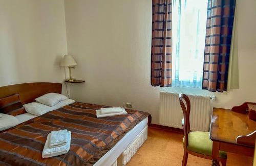 Bukfurdo Apartment | Discover Bernadett Villa Apartman 3: Family-Friendly Retreat