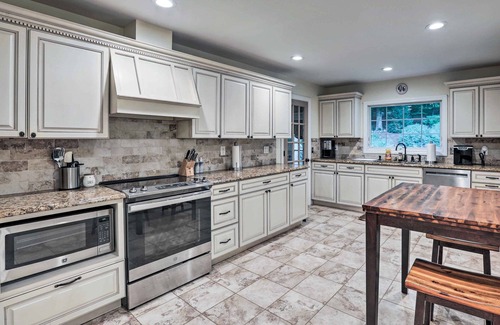 Bernardsville House | Idyllic Bernardsville Retreat with Private Pool and Patio