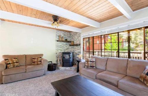 Pine Mountain Club House | Family-Friendly Bernina Dr. Retreat for Unforgettable Stays