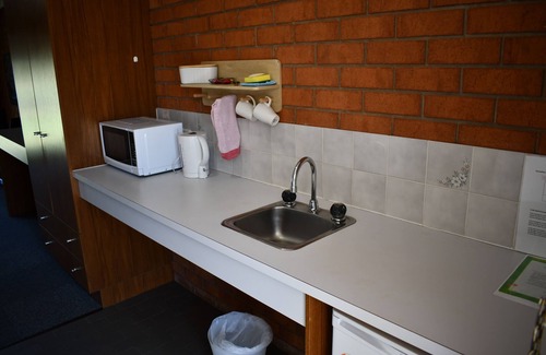Berrigan Hotel | Discover Comfort at Berrigan Motel with Family-Friendly Amenities