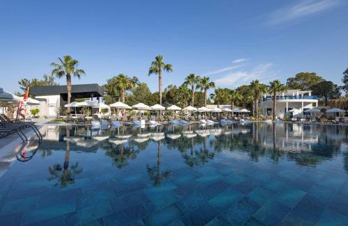 Sorgun Mahallesi Hotel | Experience Berry Hotels: Oceanfront Bliss and Spa Retreat