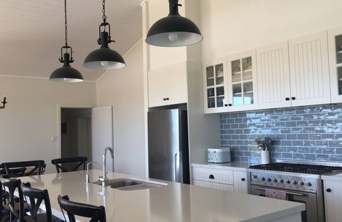 Berry House | Berry Downs Cottage: Pool, Tennis Court & Ocean Views