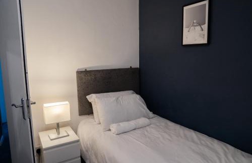 Wyken Bed & Breakfast | Berry Mansions - Comfort & Style