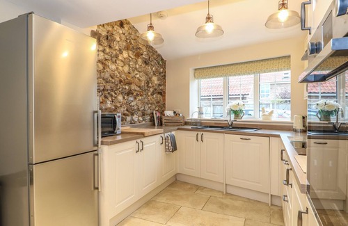 Grimston Cottage | Experience BERTELLE: Character Holiday Cottage in Grimston