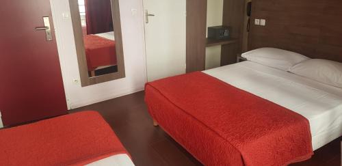 Batignolles Hotel | Family-Friendly Getaway at Bertha with On-Site Dining