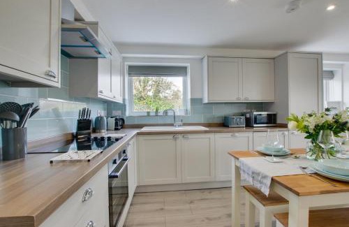 Little Petherick House | Discover Berts Place: Perfect for Families and Pets