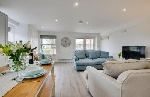 Little Petherick House | Discover Berts Place: Perfect for Families and Pets