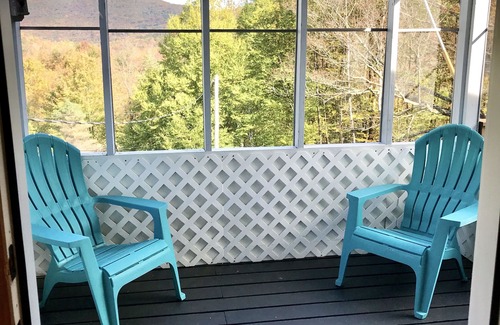 Fleischmanns House | Berushka Cottage: Hike, Swim & Enjoy Breathtaking Views