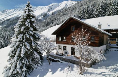 Berwang House | Experience Berwang Chalets - Älpele Hof with Ocean Views