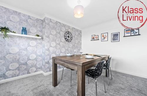 Coatbridge Apartment | Family-Friendly Berwick Apartment by Klass Living Coatbridge