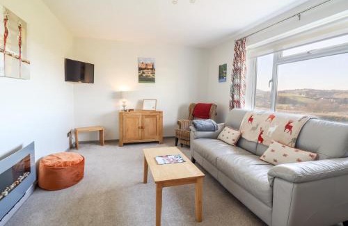 Kingswood House | Discover Berwyn View: Family-Friendly 4-Star Retreat