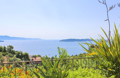 Achladies Apartment | Oceanfront Deluxe Apartment "Fire" with Breathtaking Views