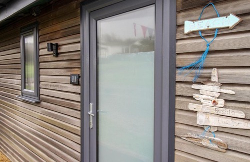 Eype House | Idyllic Seaside Retreat: 4-Star Family-Friendly Getaway