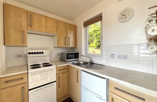 Lochgilphead Ski Chalet | Cozy Retreat by the Water: Pet-Friendly & Family-Ready